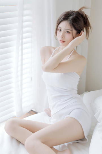 赵丽颖兼任《向阳花》出品人